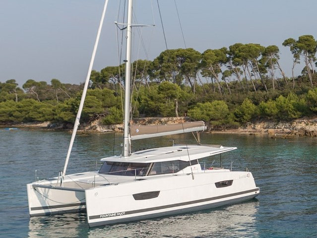 Fountaine Pajot Lucia 40